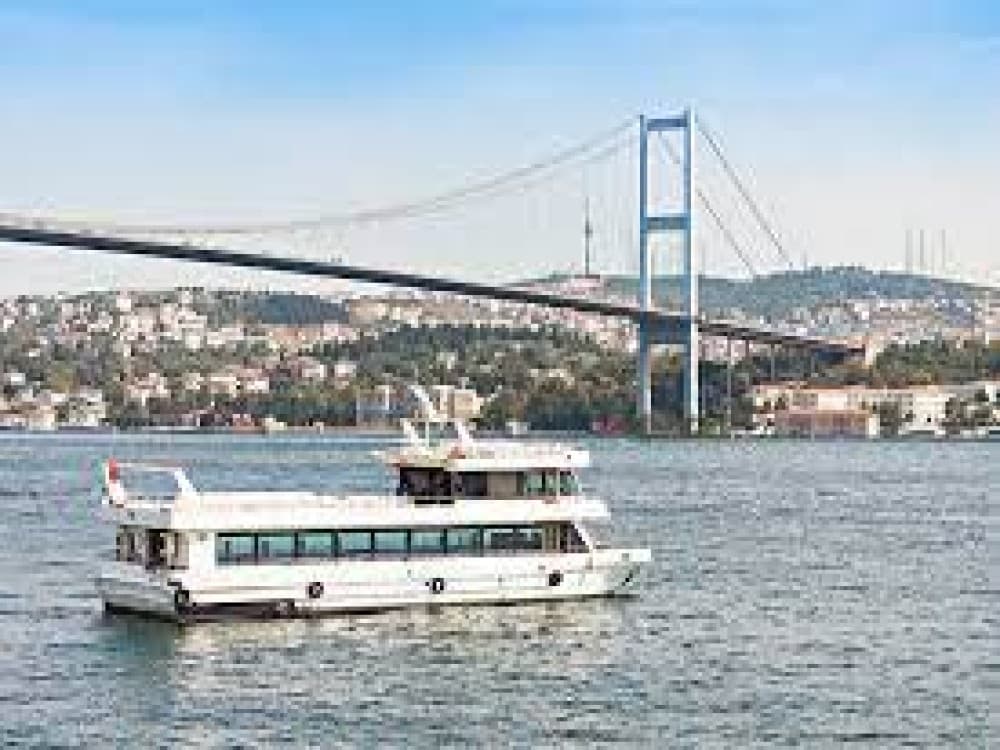 Istanbul: Bosphorus Cruise & Spice Bazaar / A Journey Through Time | ®ExcursionMania - Image 6