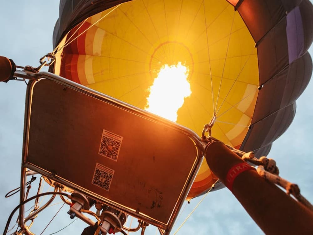 Dubai: Sunrise Balloon Flight with Camel Ride  Breakfast | ®ExcursionMania - Image 6