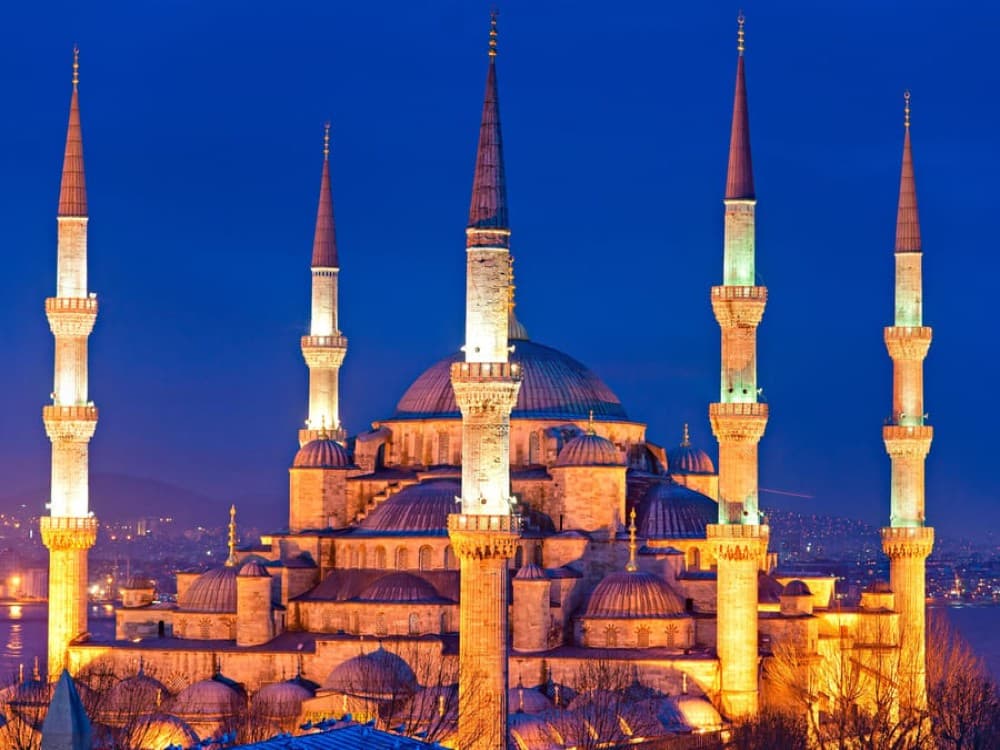 Discover the Exclusive Wonders of Istanbul With Lunch | ®ExcursionMania - Image 4