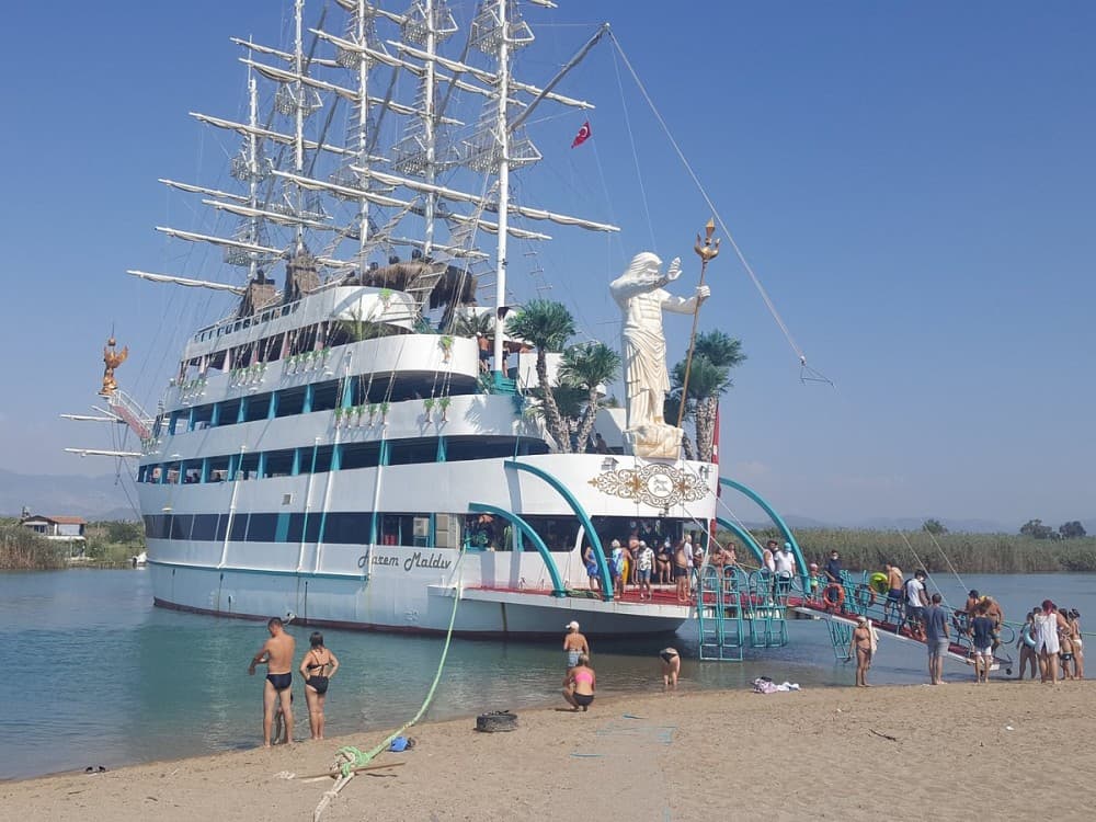 Unwind in Blue: The Ultimate Antalya Maldives Boat Tour | ®ExcursionMania - Image 4