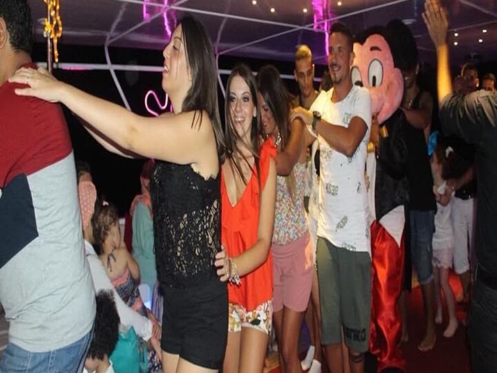 Sharm El Sheikh: Yacht Cruise with Dinner & Oriental Show | ®ExcursionMania - Image 7