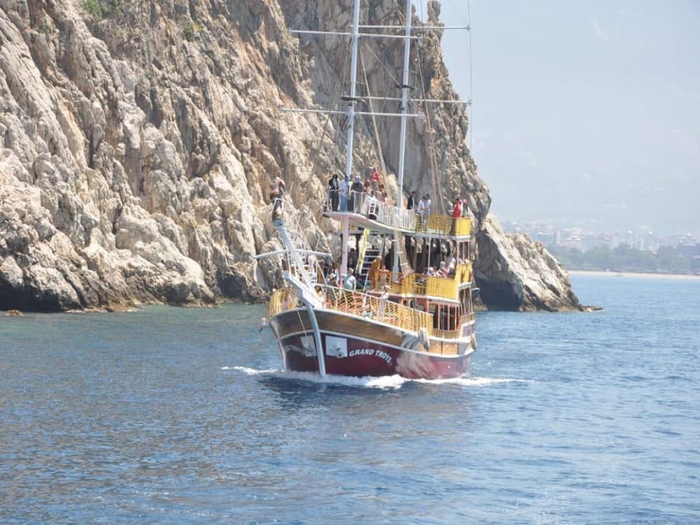 Alanya Relax Boat Trip with Lunch & Soft Drinks Included | ®ExcursionMania - Image 5
