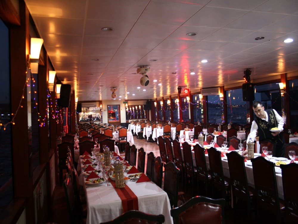 Istanbul: Bosphorus Dinner Cruise with Hotel Transfers | ®ExcursionMania - Image 10