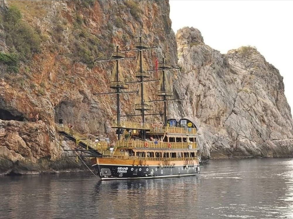 Alanya Pirate Trip with Lunch and Unlimited Drinks | ®ExcursionMania - Image 6