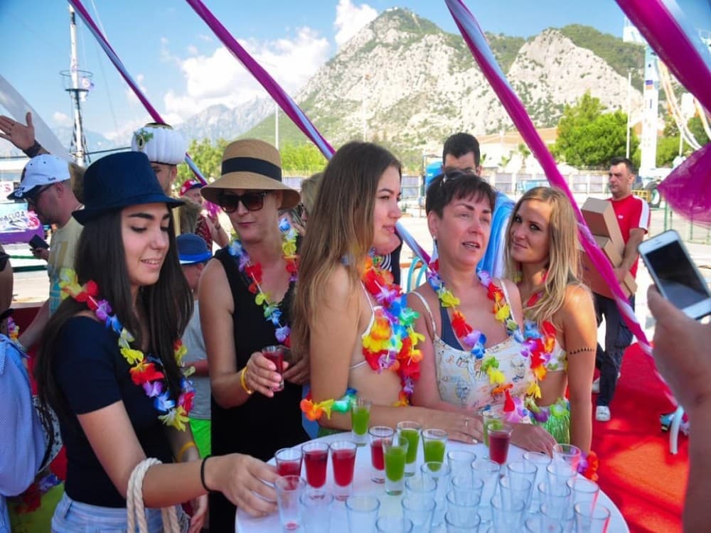 Alanya: Luxury Caribbean Cruise All-Inclusive Tour | ®ExcursionMania - Image 4