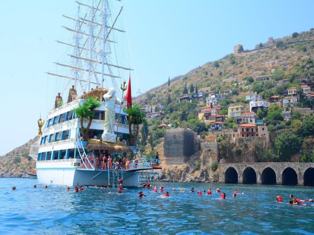 Alanya: Luxury Caribbean Cruise All-Inclusive Tour | ®ExcursionMania - Image 8
