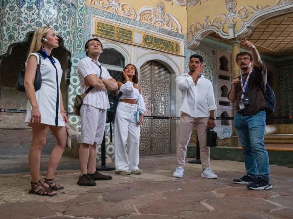 Istanbul: Explore Hagia Sophia, Topkapi Palace & Basilica Cistern | ®ExcursionMania - Image 2