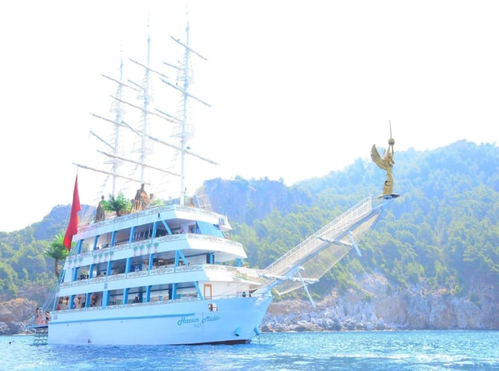 Side Harem Maldives Yacht: Luxury Boat Tour with Unforgettable Views | ®ExcursionMania - Image 3