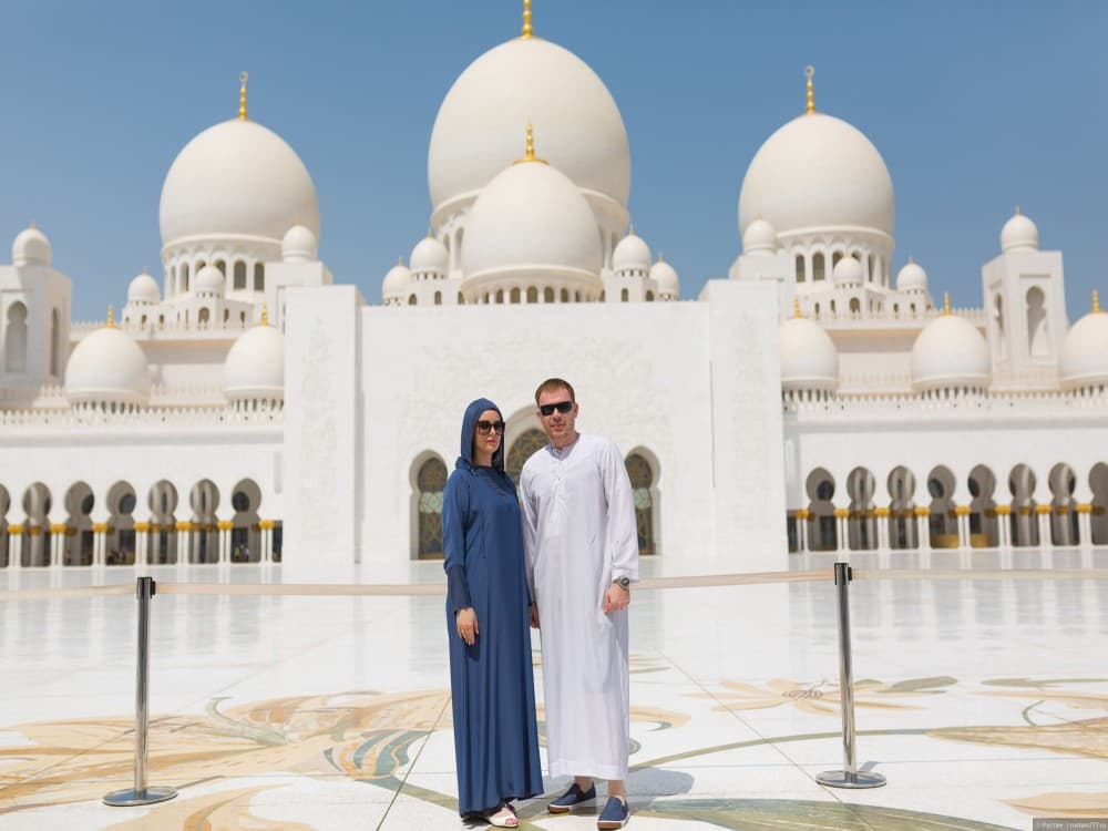 From Dubai: Abu Dhabi City Sightseeing & Sheikh Zayed Mosque | ®ExcursionMania - Image 6