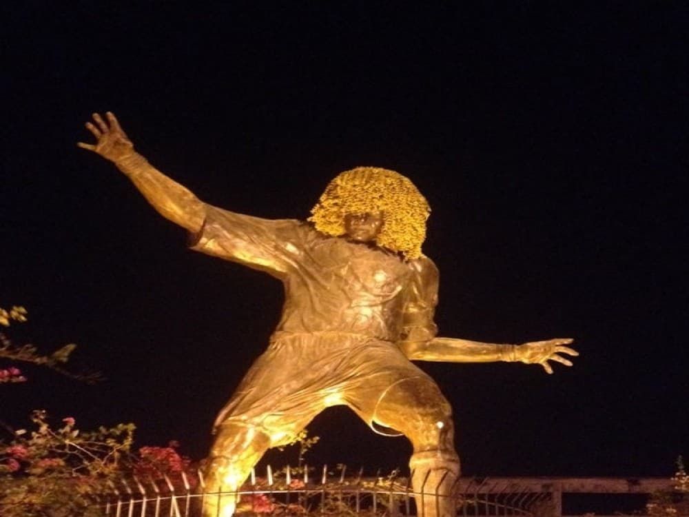 Carlos El Pibe Valderrama Statue