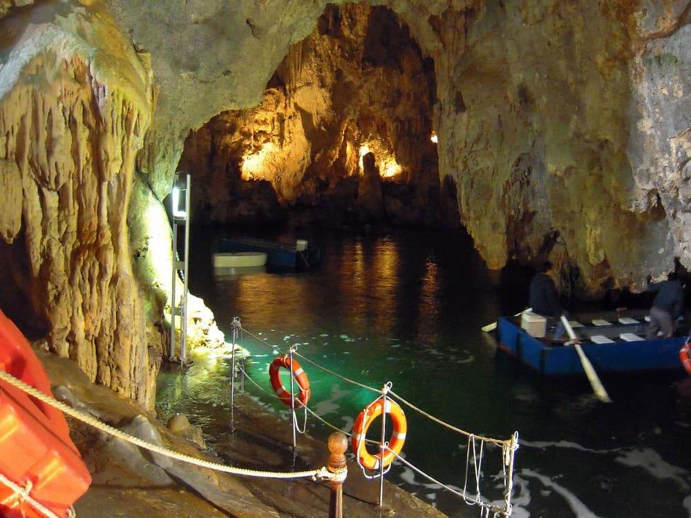 Discover Altinbesik Cave