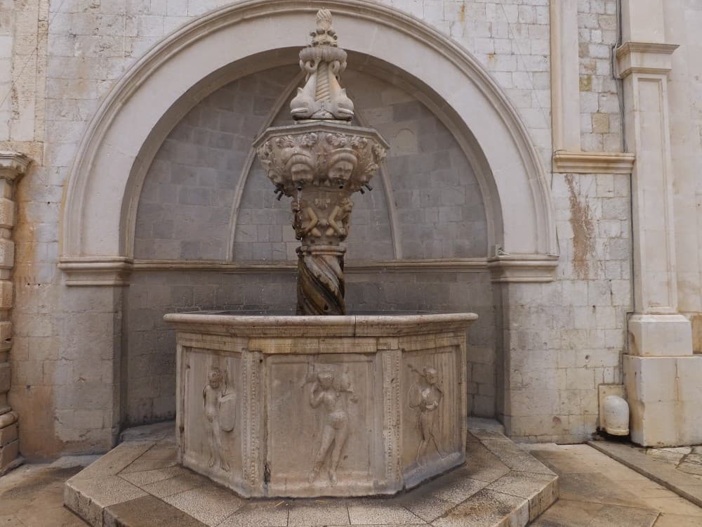 Dubrovnik: Onofrio's Fountain | ®ExcursionMania