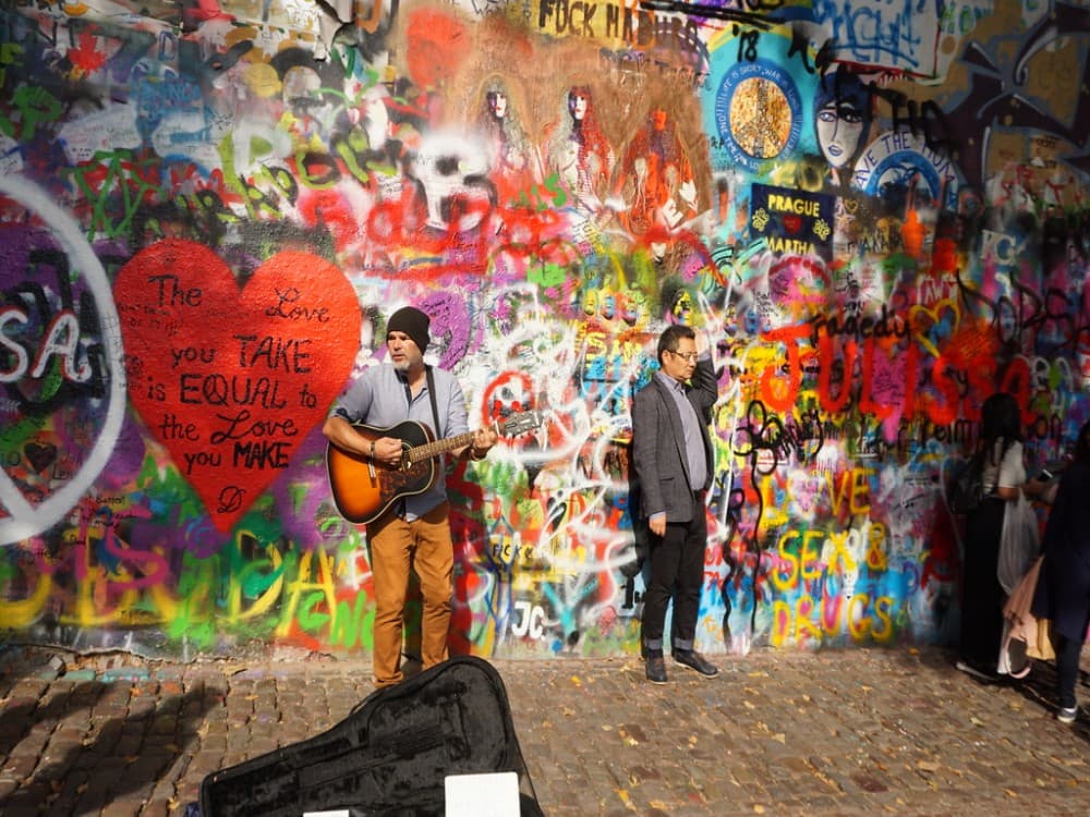 Prague : John Lennon Wall | ®ExcursionMania