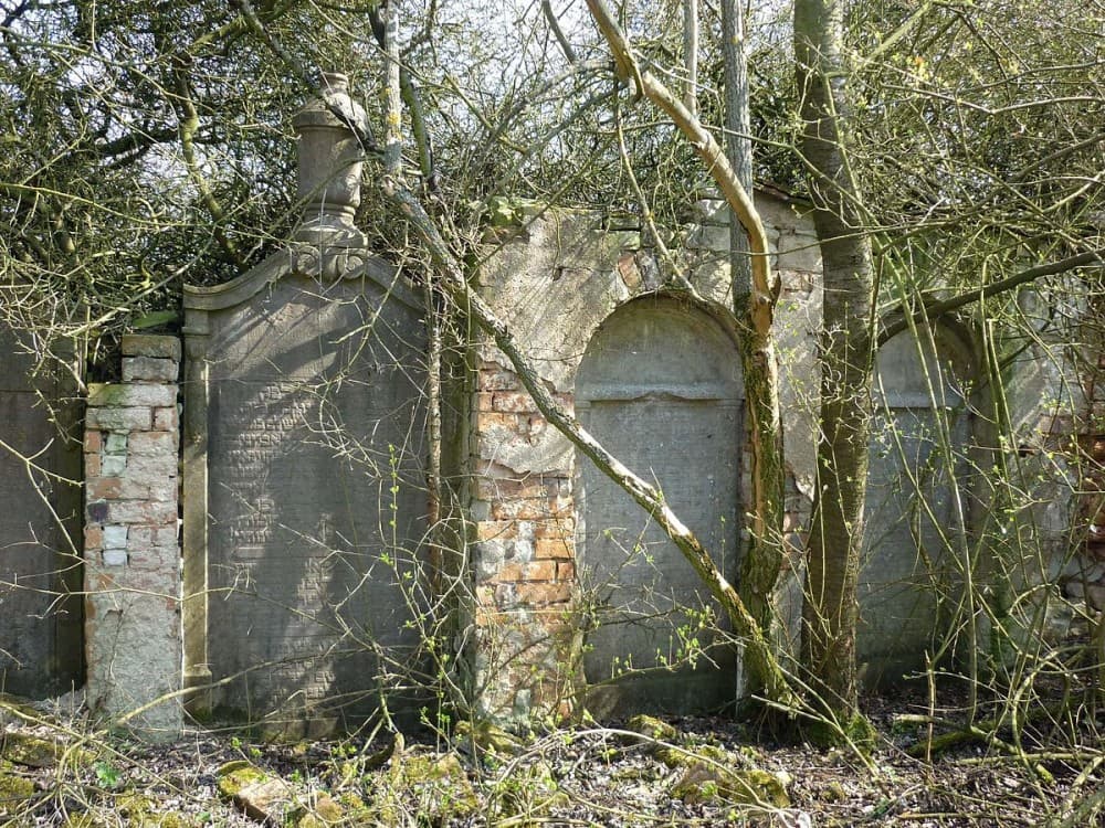 Old Jewish Cemetery