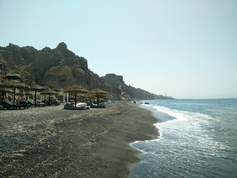 Santorini: Perivolos Beach | ®ExcursionMania