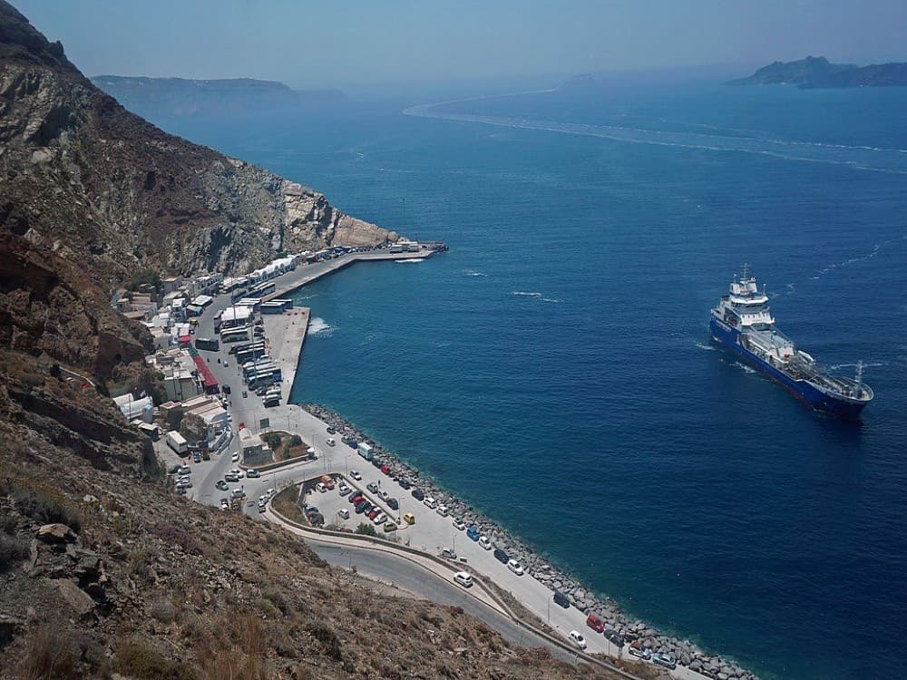 Port of Santorini 