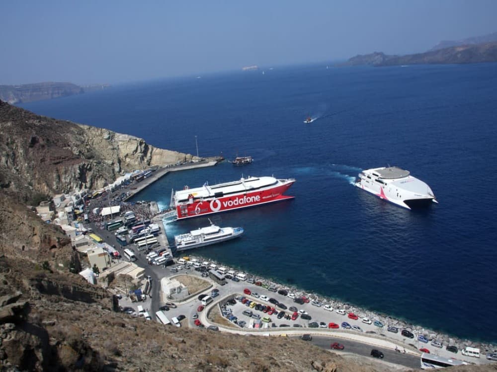 Port of Santorini 