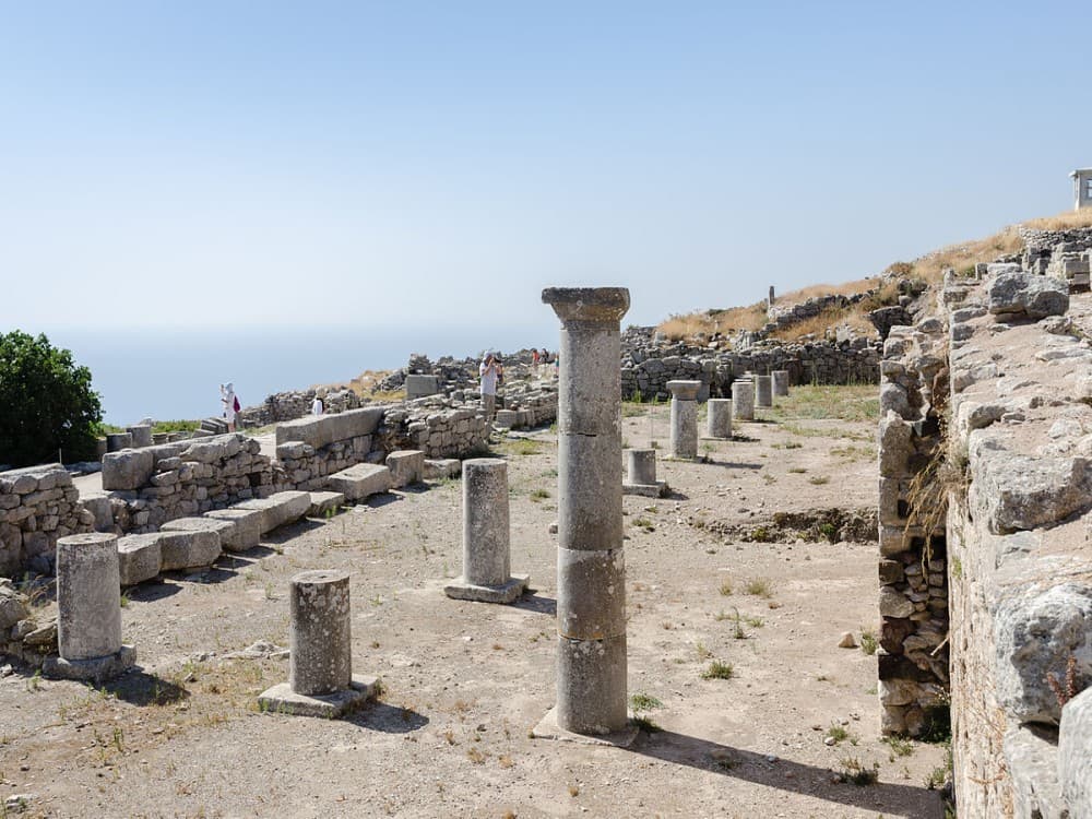 Santorini: Ancient Thera | ®ExcursionMania