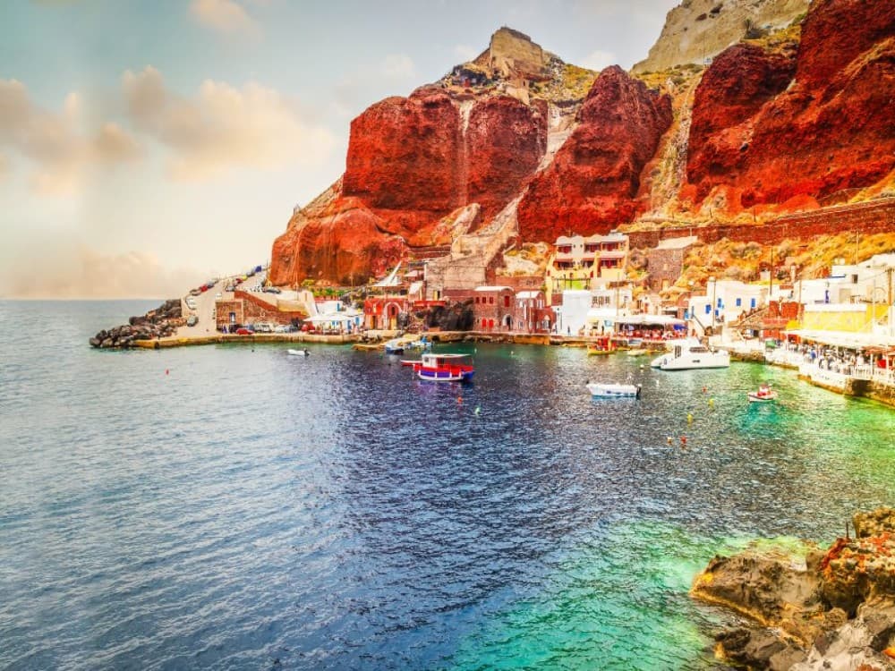 Santorini: Amoudi Bay | ®ExcursionMania