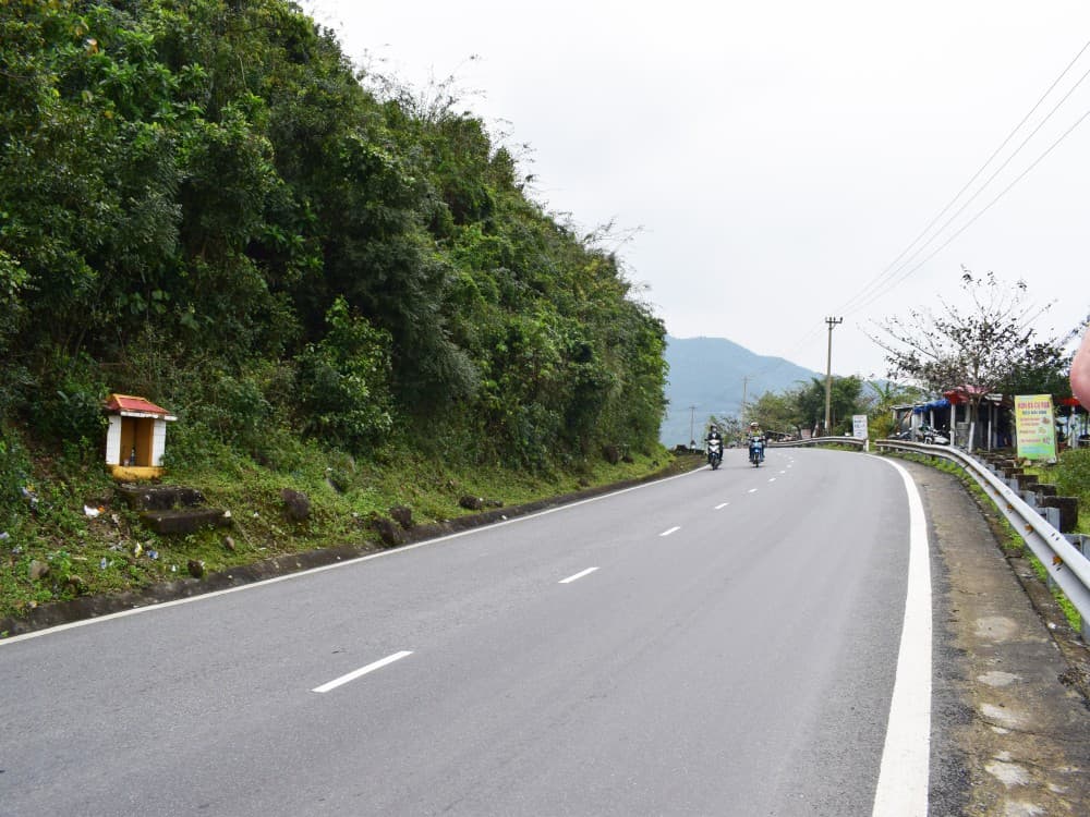 Hai Van Pass 