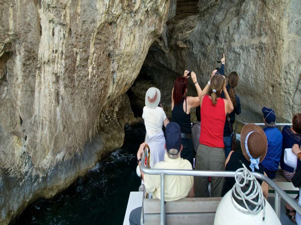 White Grotto (Grotta Bianca)