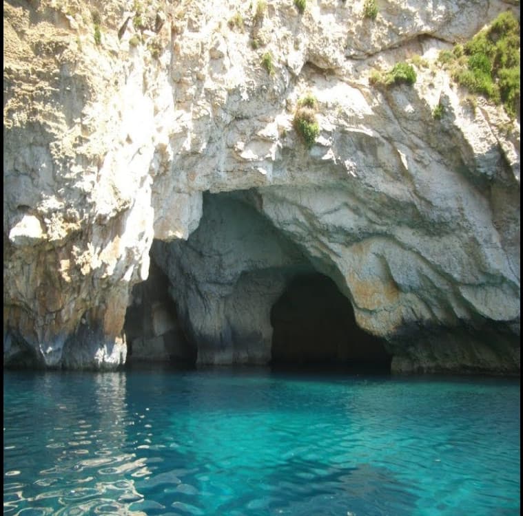White Grotto (Grotta Bianca)