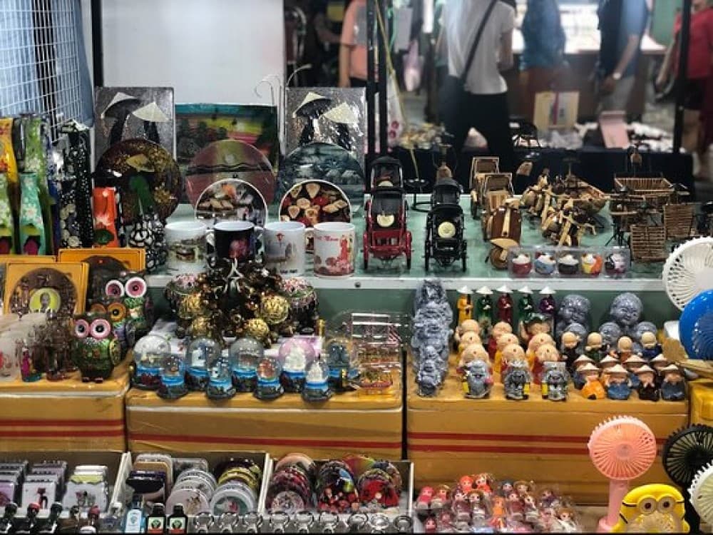 Son Tra Night Market