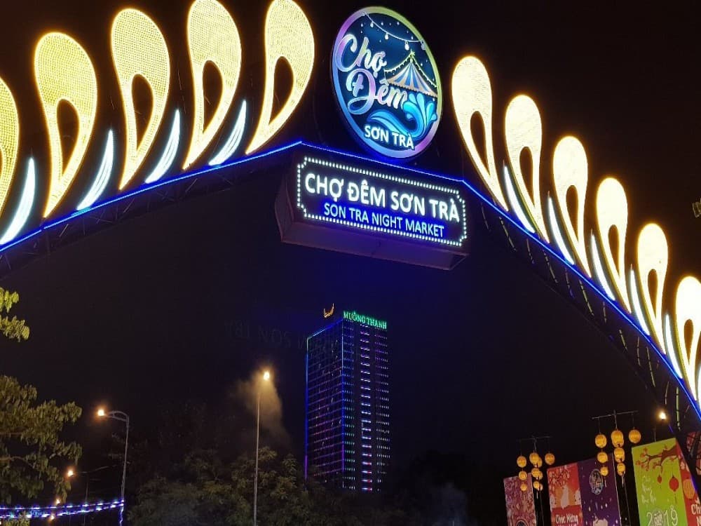 Son Tra Night Market
