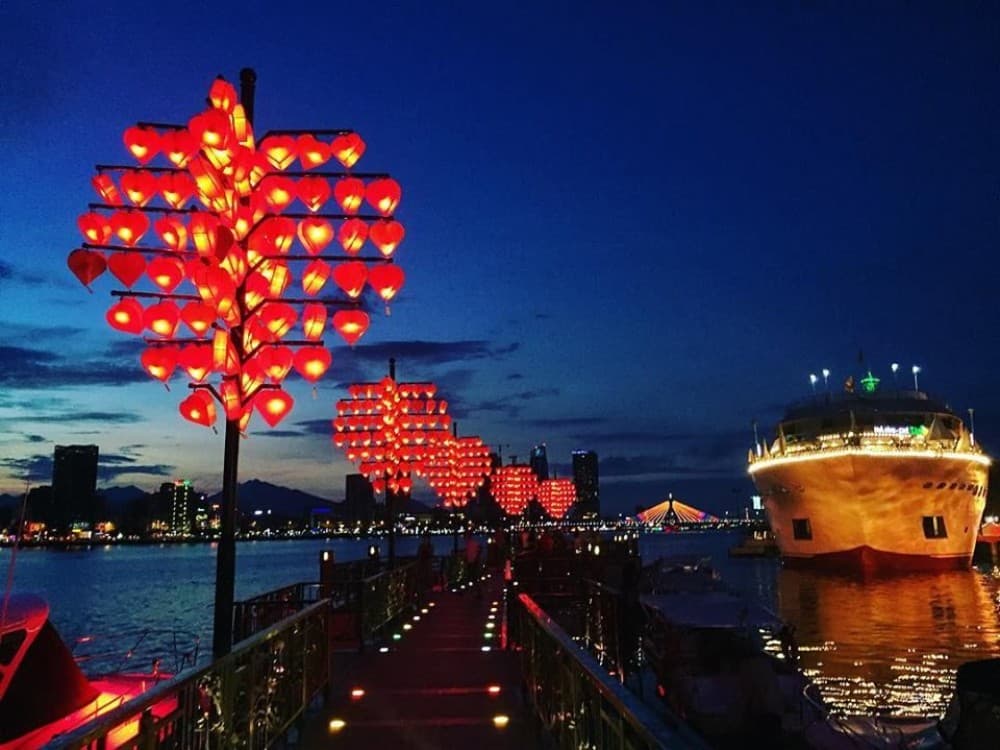 Love Lock Bridge Da Nang