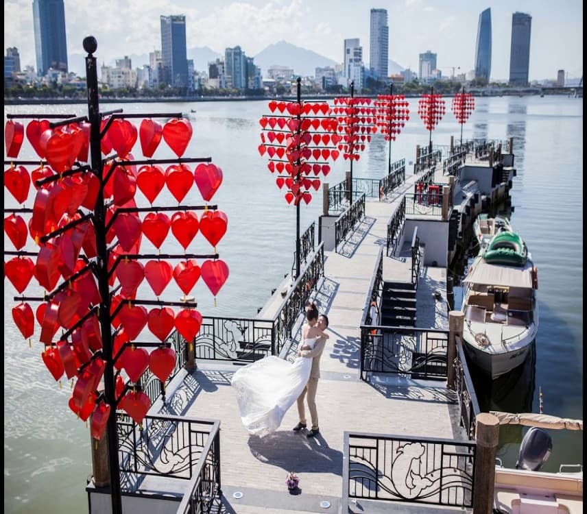 Love Lock Bridge Da Nang