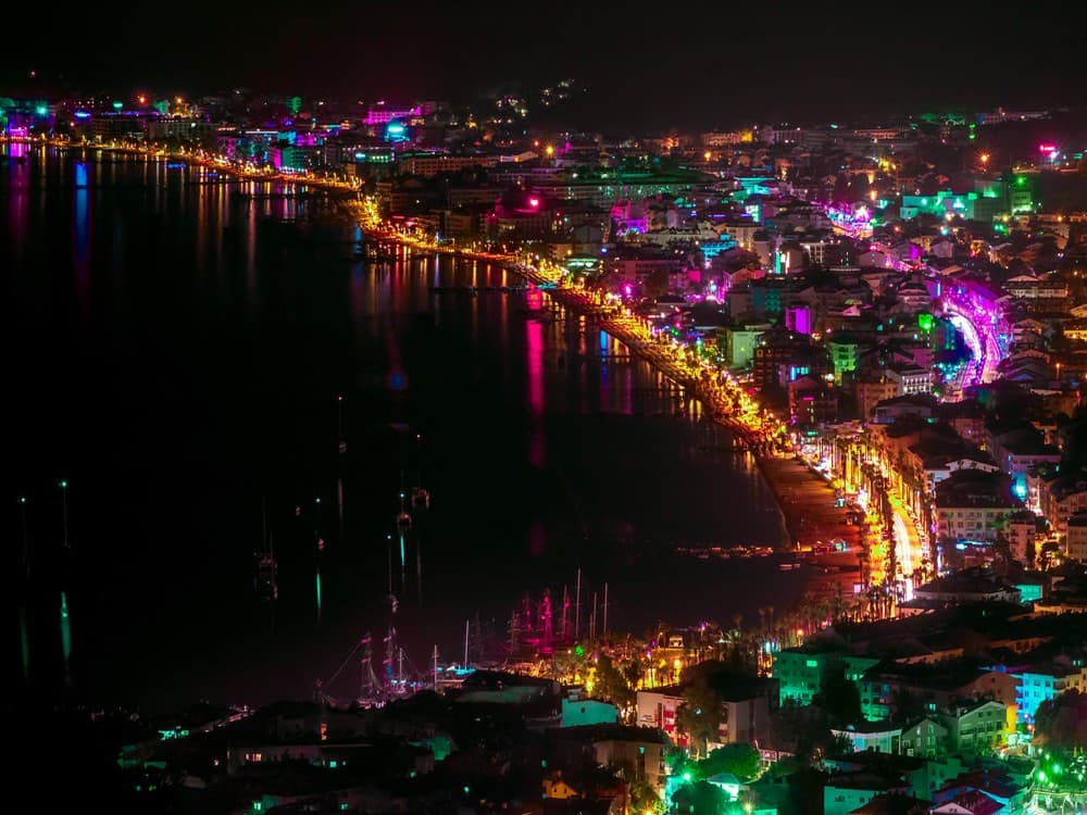 Is Marmaris good for nightlife?