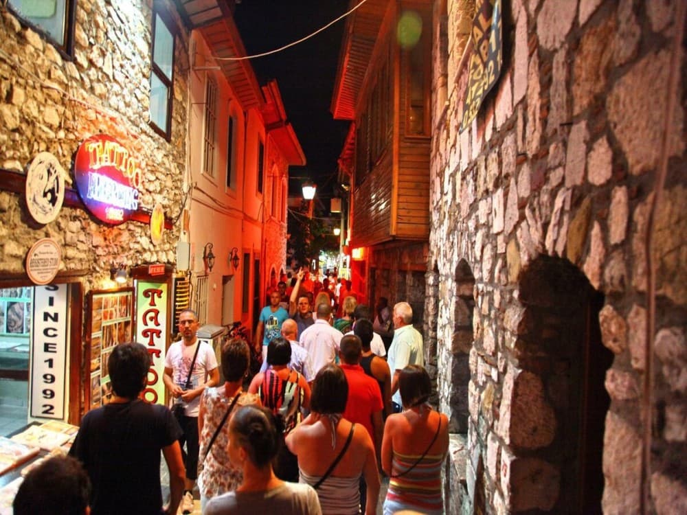 Is Marmaris good for nightlife?