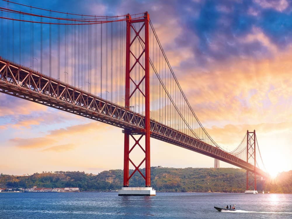 Lisbon: 25th of April Bridge | ®ExcursionMania