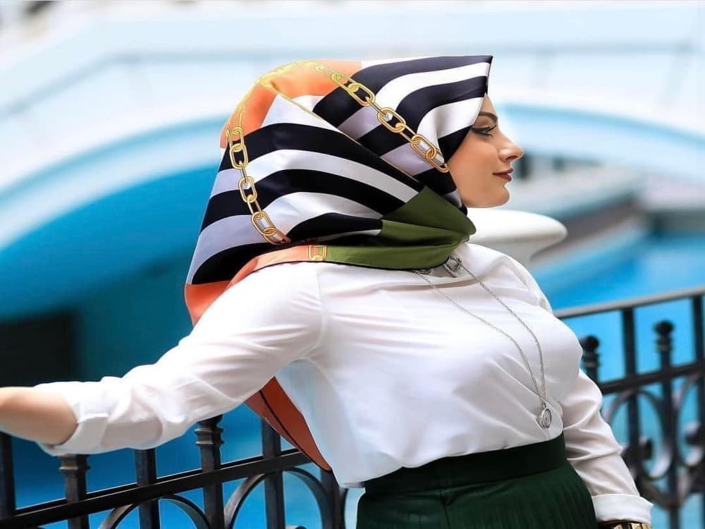 Do you have to wear a hijab in Turkey?