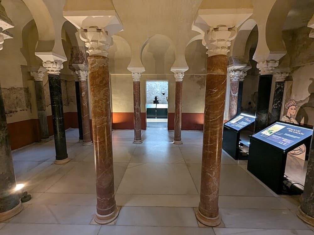 Cordoba: Caliphal Baths | ®ExcursionMania