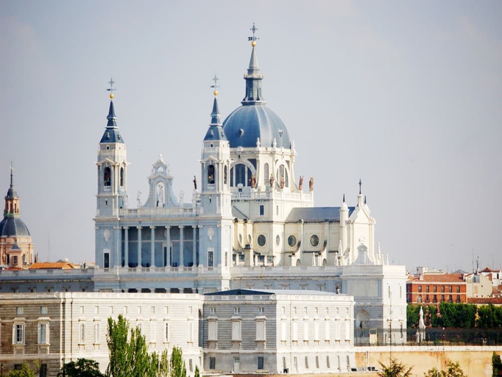 Madrid: Almudena Cathedral | ®ExcursionMania