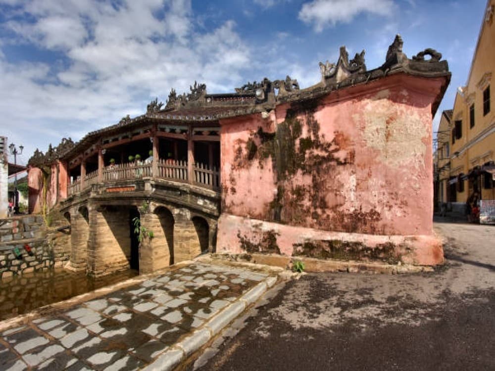 Japanese Covered Bridge (Chua Cau)