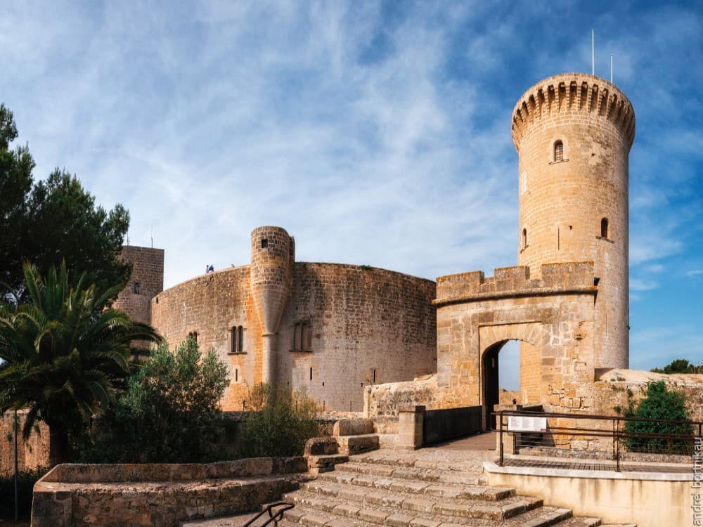 Mallorca: Bellver Castle | ®ExcursionMania