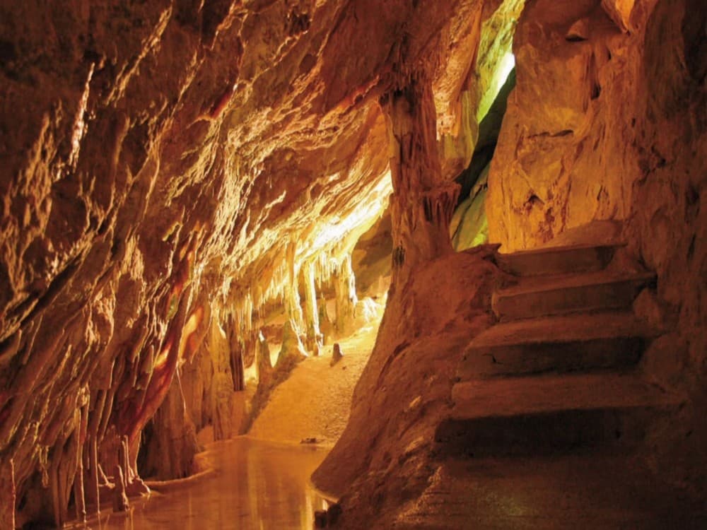 Ibiza: Can Marca Caves (Cueva de Can Marcà) | ®ExcursionMania