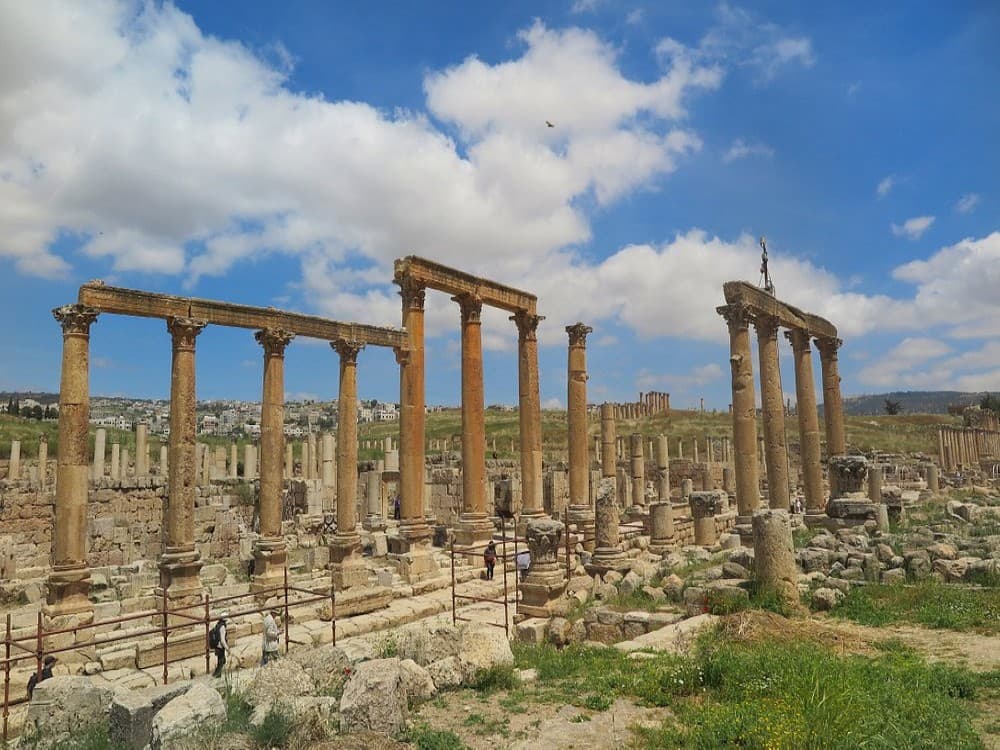 Jerash: Colonnaded Street | ®ExcursionMania