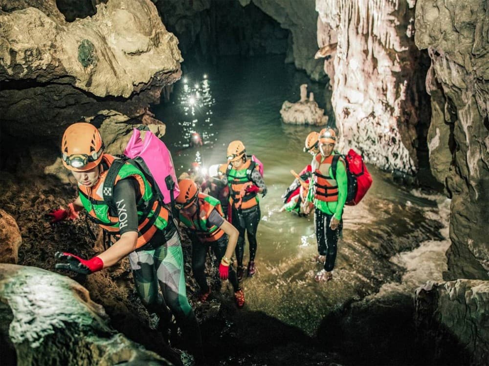 Tu Lan Caving Center