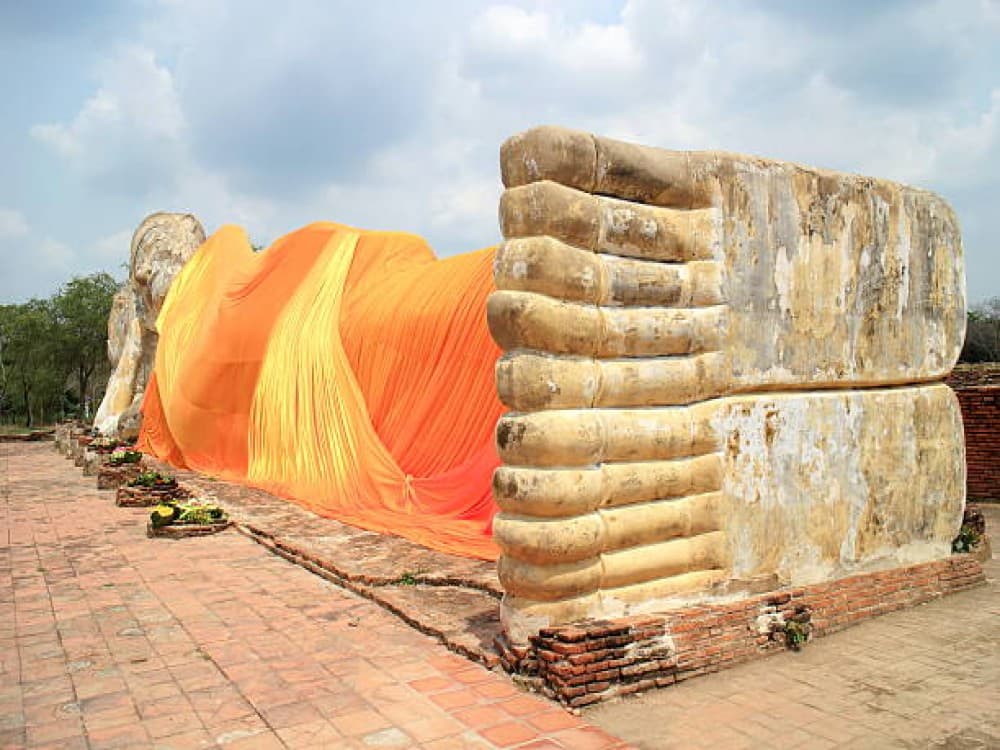 Ayutthaya: Temple of the Reclining Buddha (Wat Lokayasutharam) | ®ExcursionMania