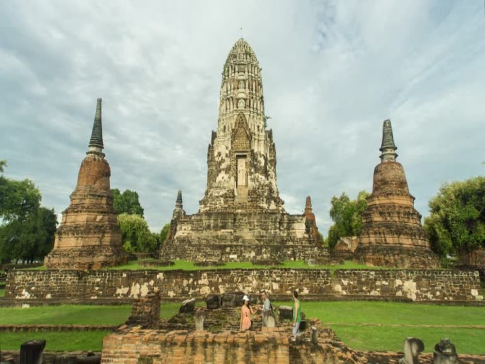 Wat Ratchaburana (Temple of the Royal Restoration)