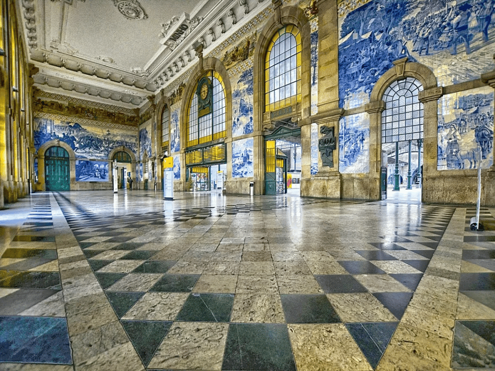Sao Bento Railway Station
