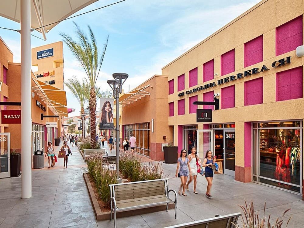 Las Vegas: Las Vegas North Premium Outlets | ®ExcursionMania