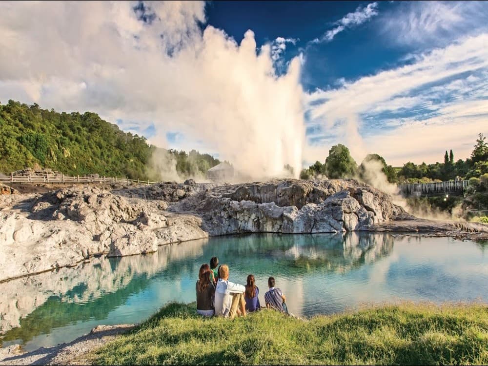 Rotorua: Te Puia | ®ExcursionMania