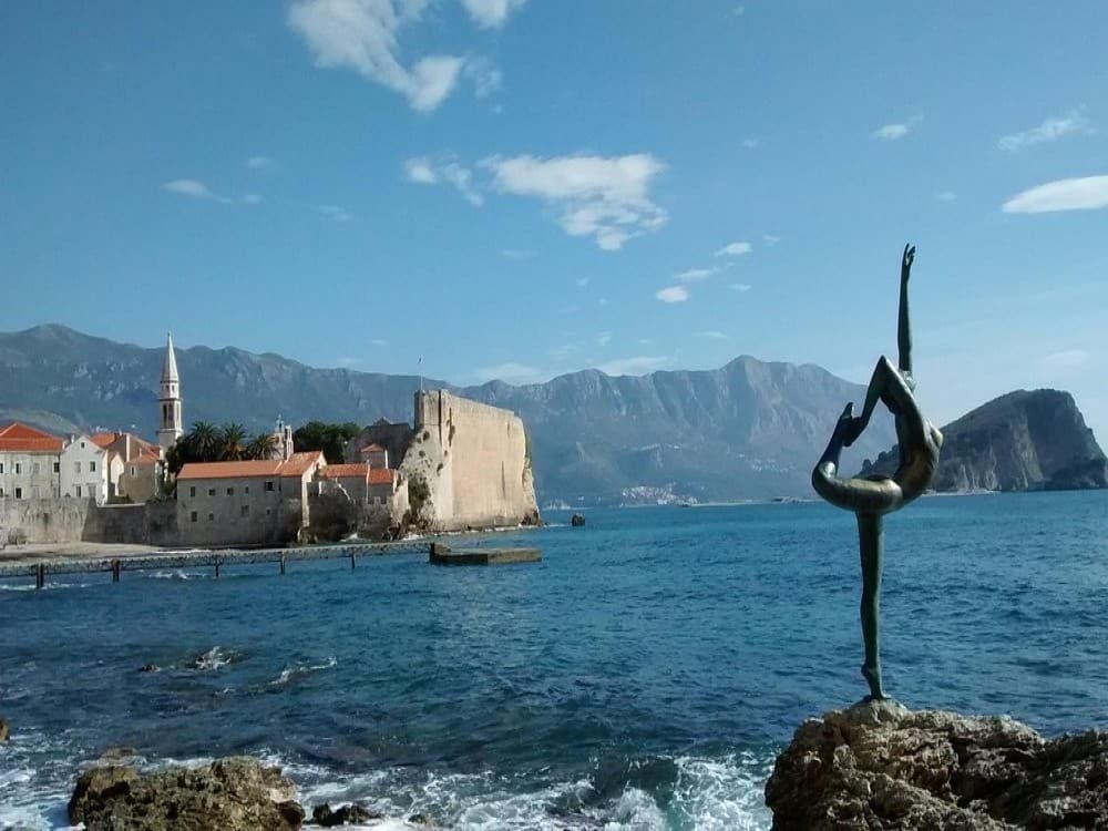 Budva Dancing girl