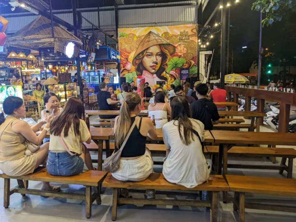 Ben Nghe Street Food