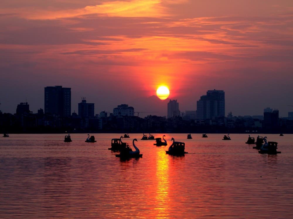 Hanoi : West Lake (Tay Ho District) | ®ExcursionMania