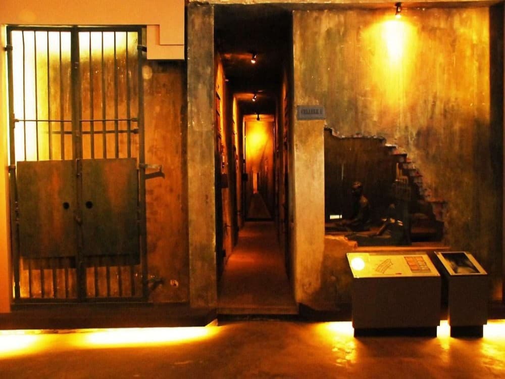Hoa Lo Prison (Maison Centrale)